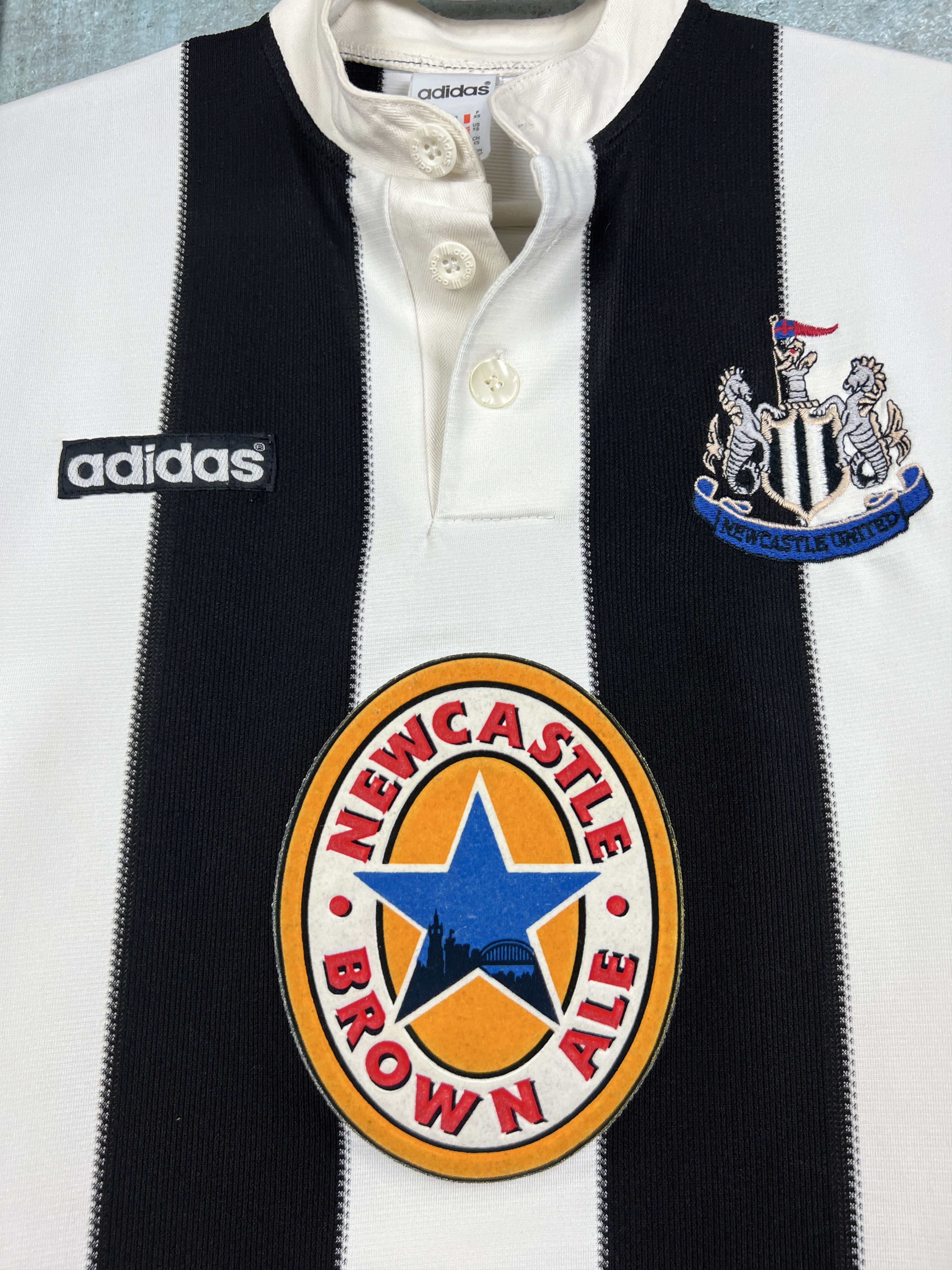 Adidas Newcastle Home football shirt Jersey Trikot Size Boys XS Size US XXS / EU 40 - 3 Thumbnail