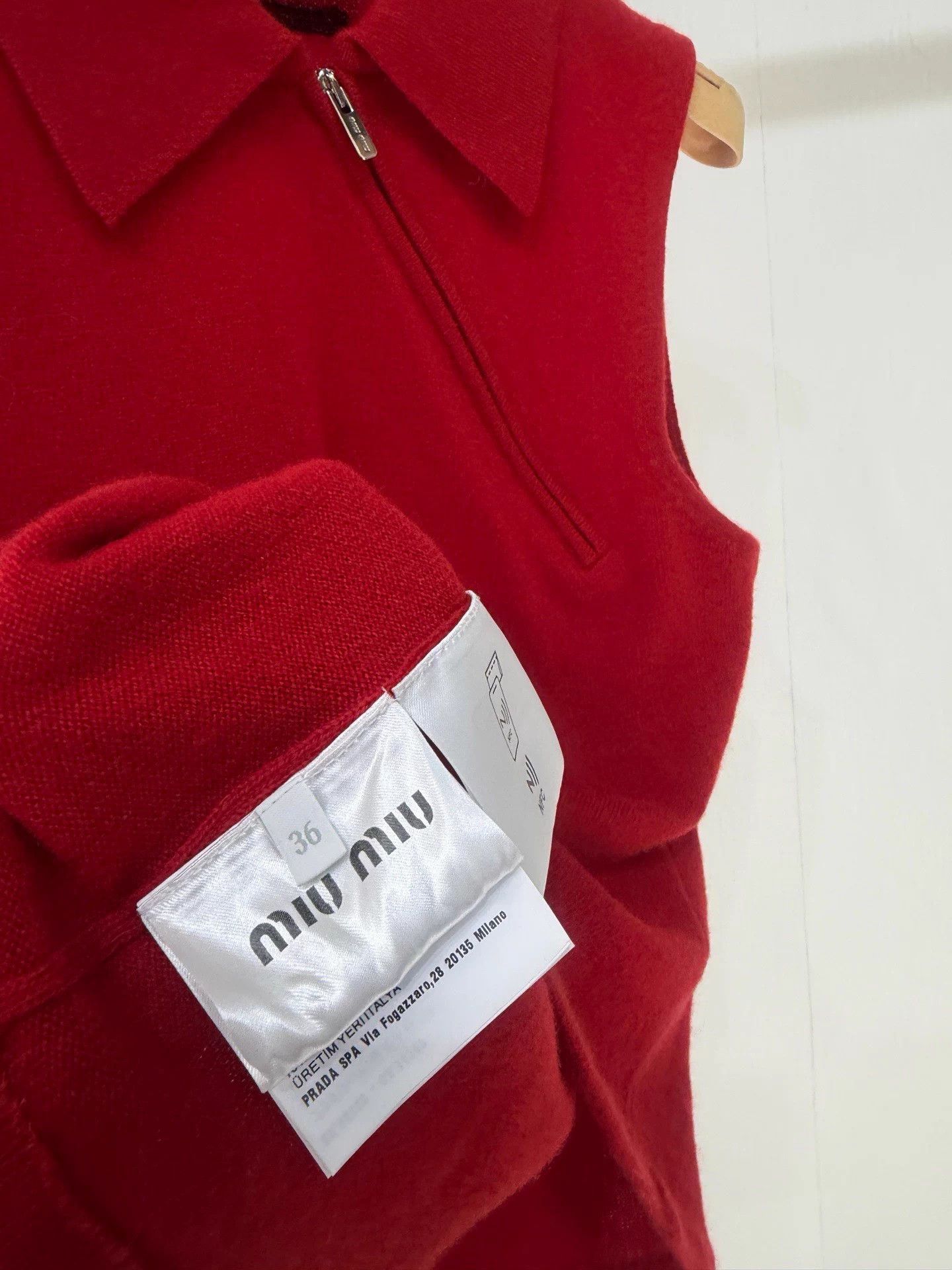 Miu Miu MIUMIU 26SS Red Sleeveless Knit Vest New Size XS / US 0-2 / IT 36-38 - 3 Thumbnail