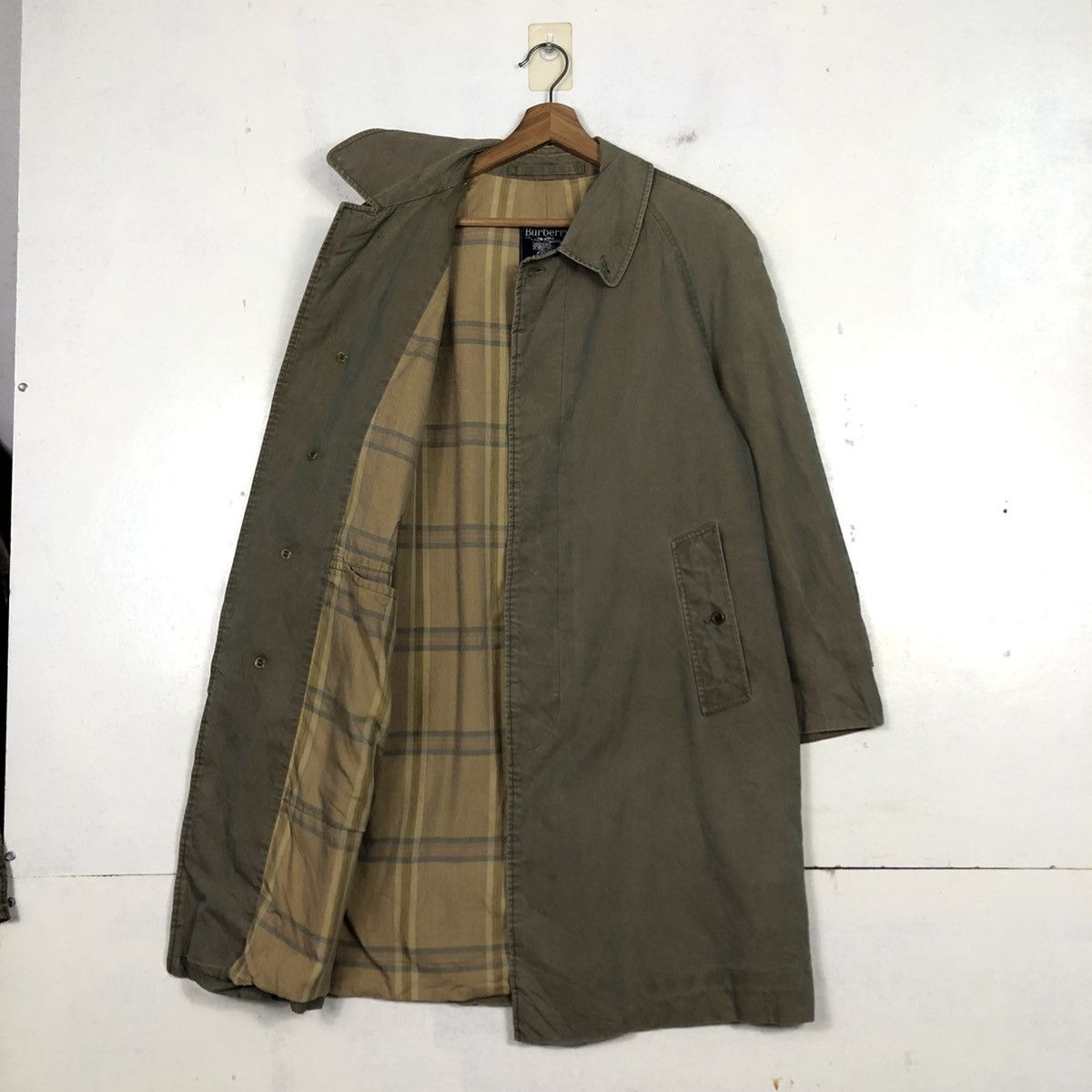 Burberry 💥VINTAGE TRENCH COAT LONG JACKET BURBERRYS MADE IN ENGLAND Size US M / EU 48-50 / 2 - 1 Thumbnail