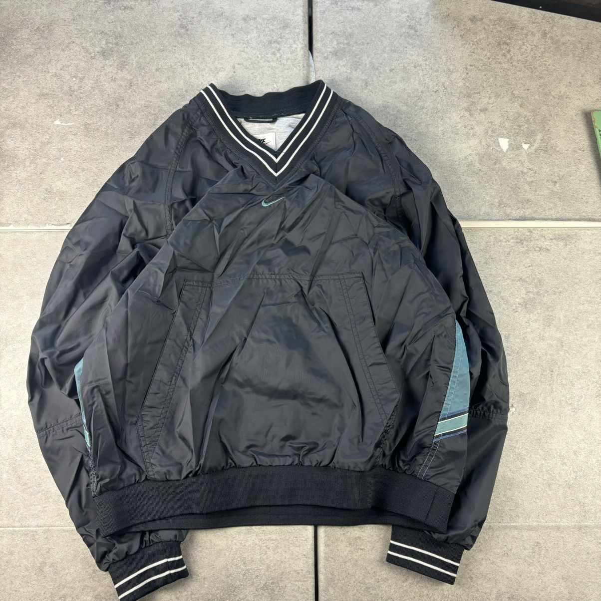 Nike Vintage 90s black center swoosh nike windbreaker Size US L / EU 52-54 / 3 - 1 Thumbnail