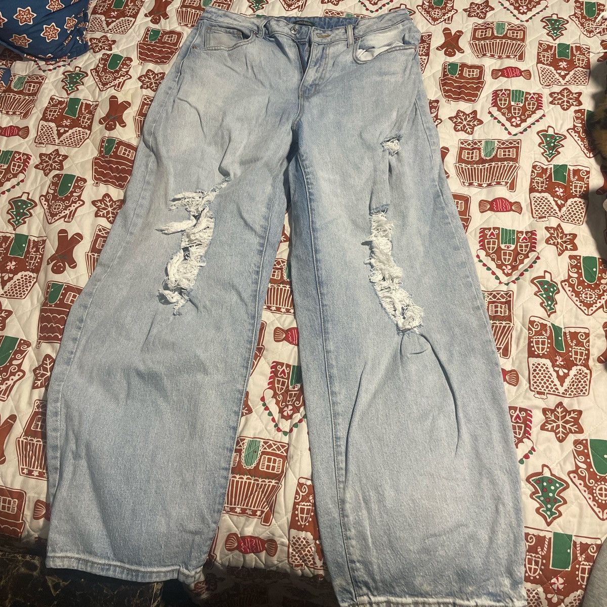 Light Wash Baggy Jeans