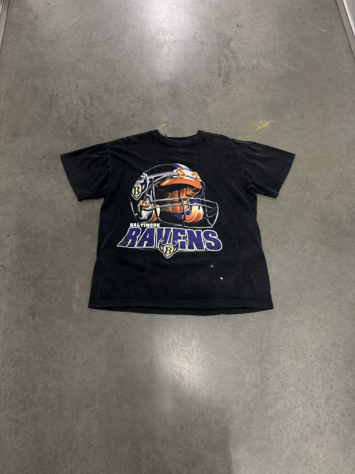 NFL Baltimore Ravens Banned Logo Vintage 90s NFL T Shirt RARE XL Size US XL / EU 56 / 4 - 7 Thumbnail