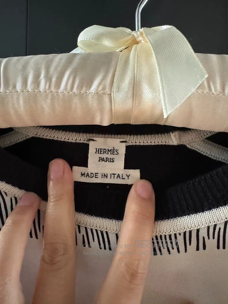 Hermes Hermes Silk and cashmere long-sleeve dress, black, sleeves Size XS / US 0-2 / IT 36-38 - 2 Thumbnail