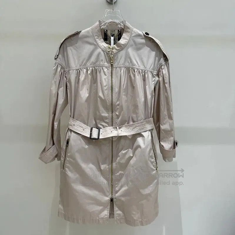 Burberry Burberry Zip-Up Mid-Length Trench Coat in Pale Pink. Size L / US 10 / IT 46 - 1 Thumbnail