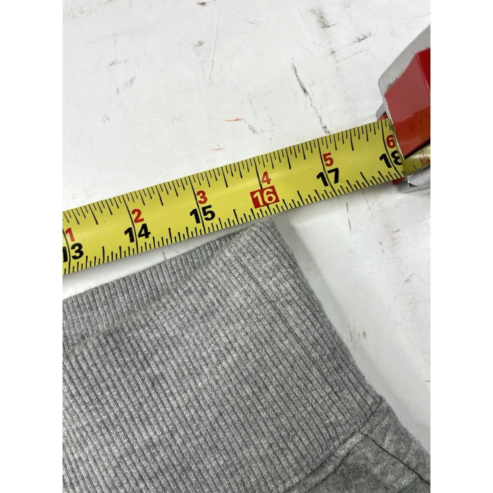 Nike NIKE Sportswear Oversized Logo Gray Fleece Jogger Pants Women Large Pockets Size 36" / US 14 / IT 50 - 6 Thumbnail