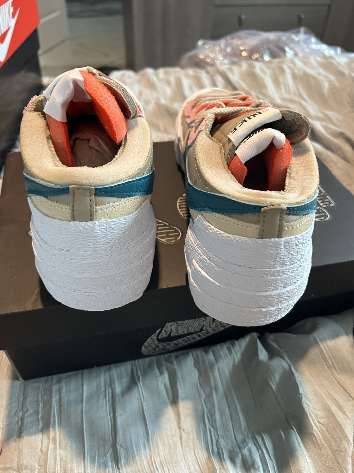 Kaws × Nike × Sacai Nike Blazer x Kaws x Sacai Size US 10 / EU 43 - 3 Thumbnail