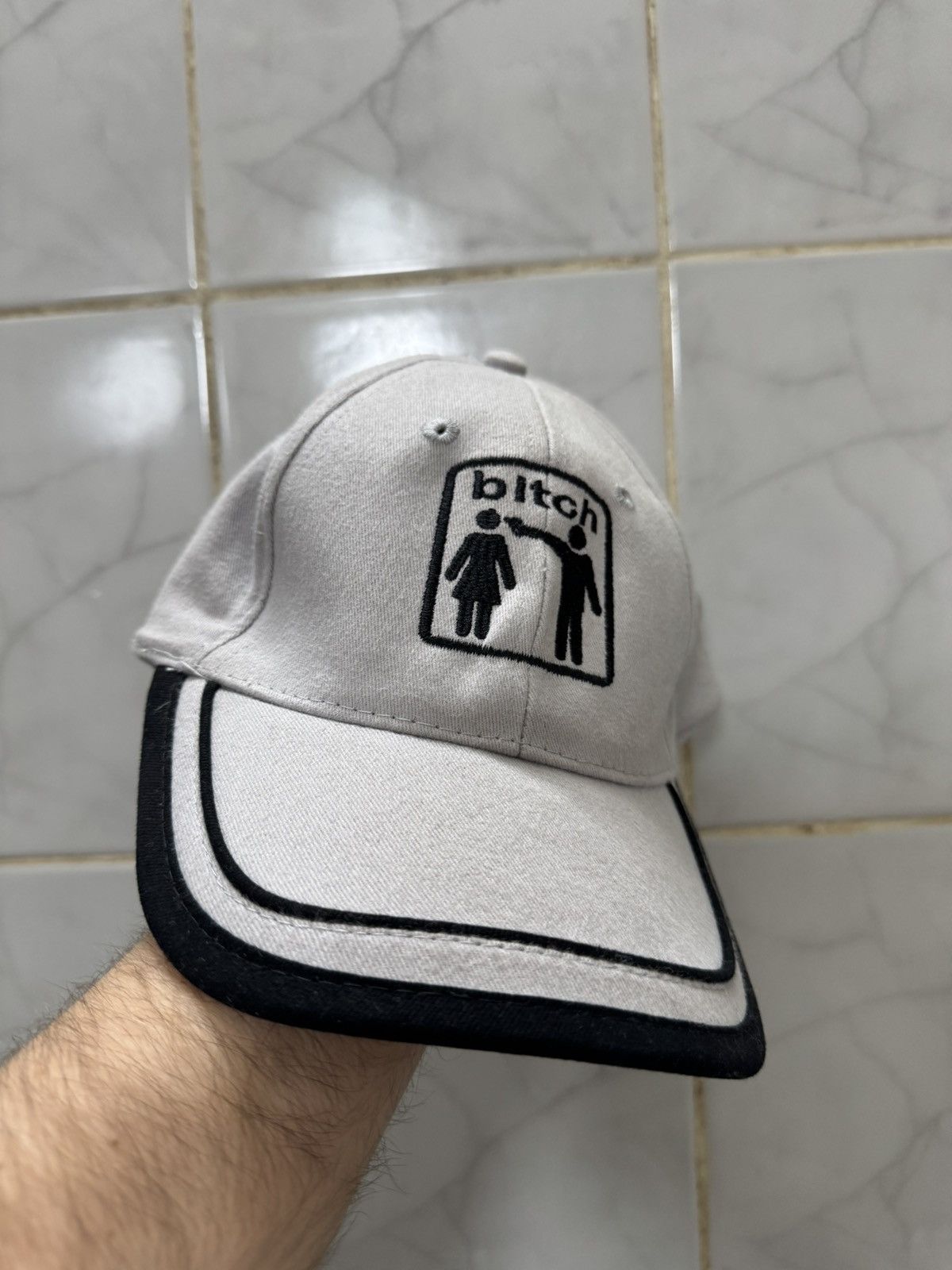 Hook-Ups 00s Vintage Bitch Skatebord Hat Cap Size ONE SIZE - 1 Thumbnail