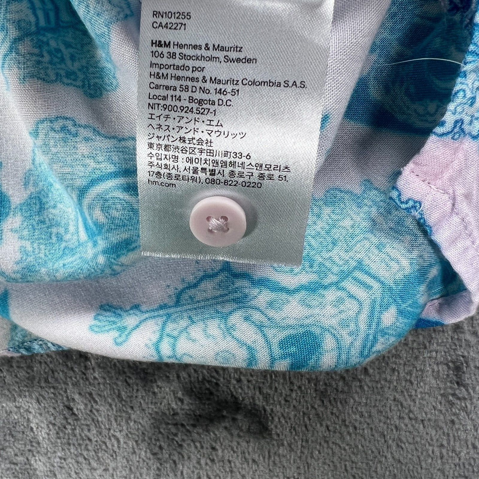 H&M SpongeBob x H&M Button Hawaiian Shirt men XL Resort Beach Su Size US XL / EU 56 / 4 - 10 Thumbnail