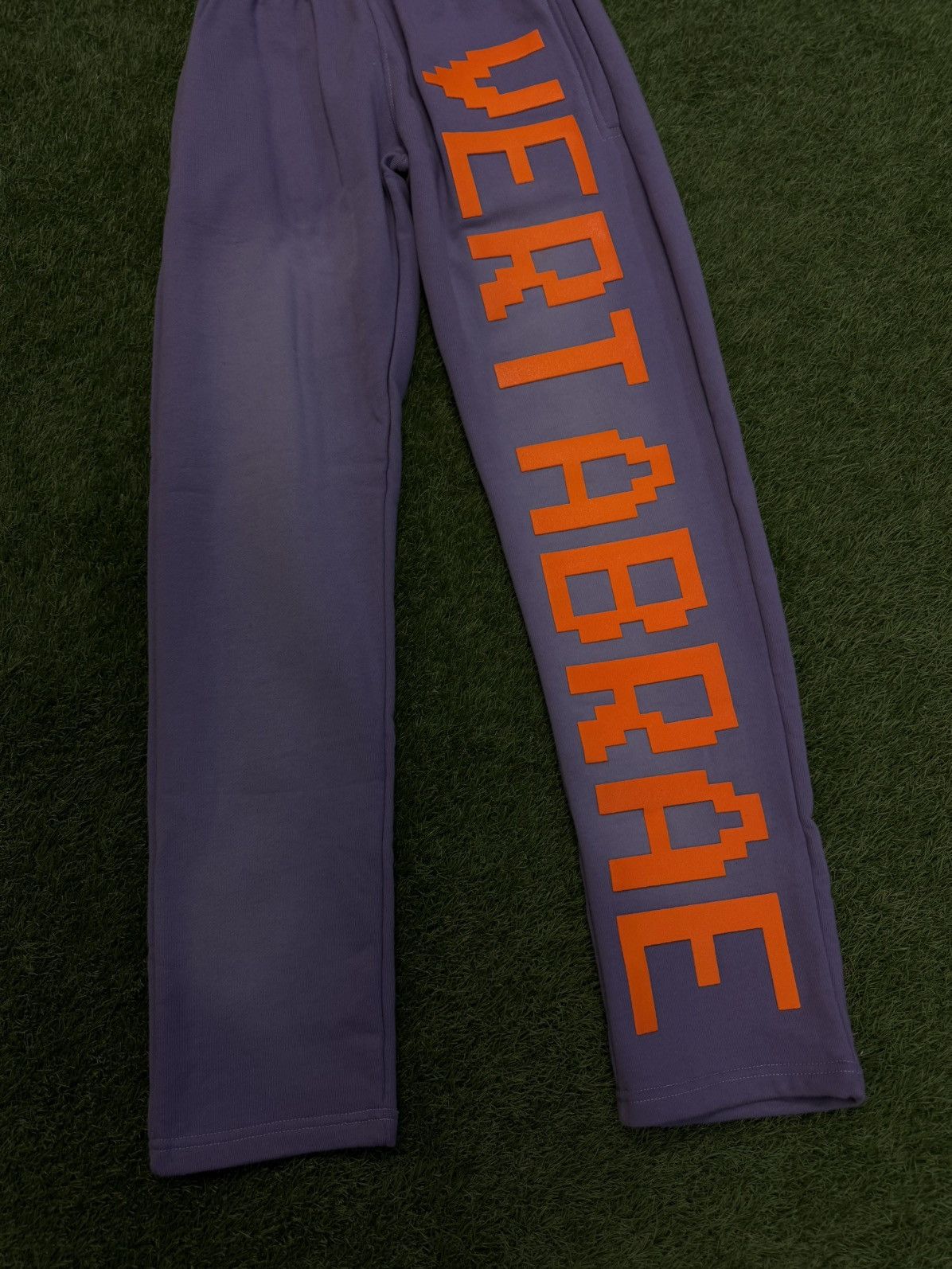 Vertabrae Vertabrae C-2 Sweatpants Purple/Orange Size M (NEW) Size US 30 / EU 46 - 3 Thumbnail