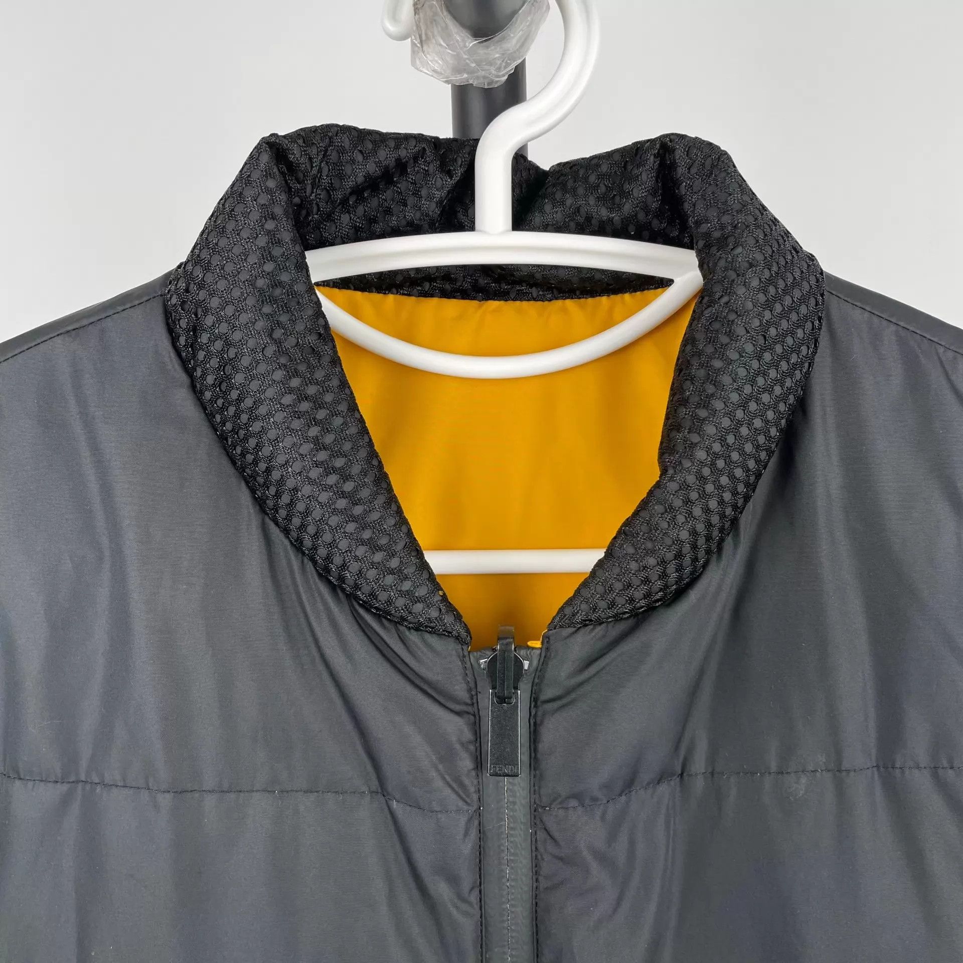 Fendi Fendi two-way short down jacket black yellow 50 Size US M / EU 48-50 / 2 - 4 Thumbnail