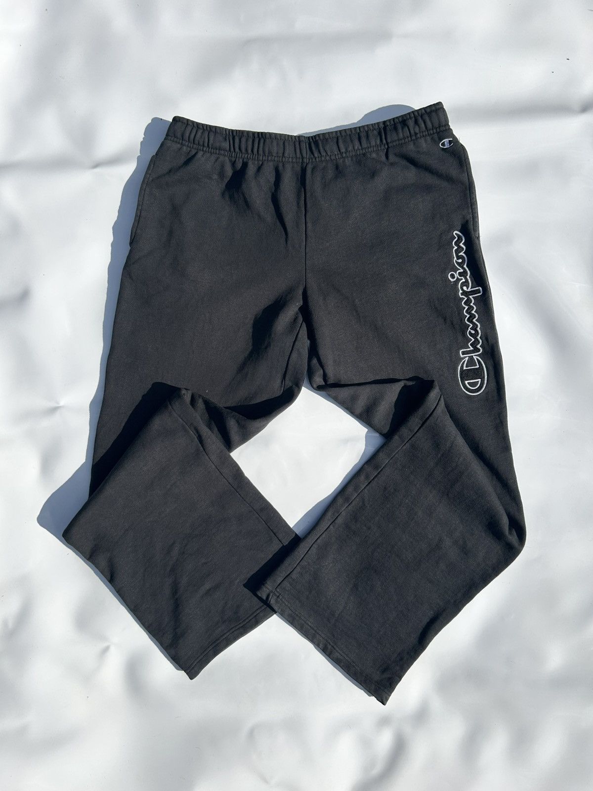 Champion Vintage Champion Sweatpants Joggers Embroidery Size L Women Size 34" / US 12 / IT 48 - 1 Thumbnail