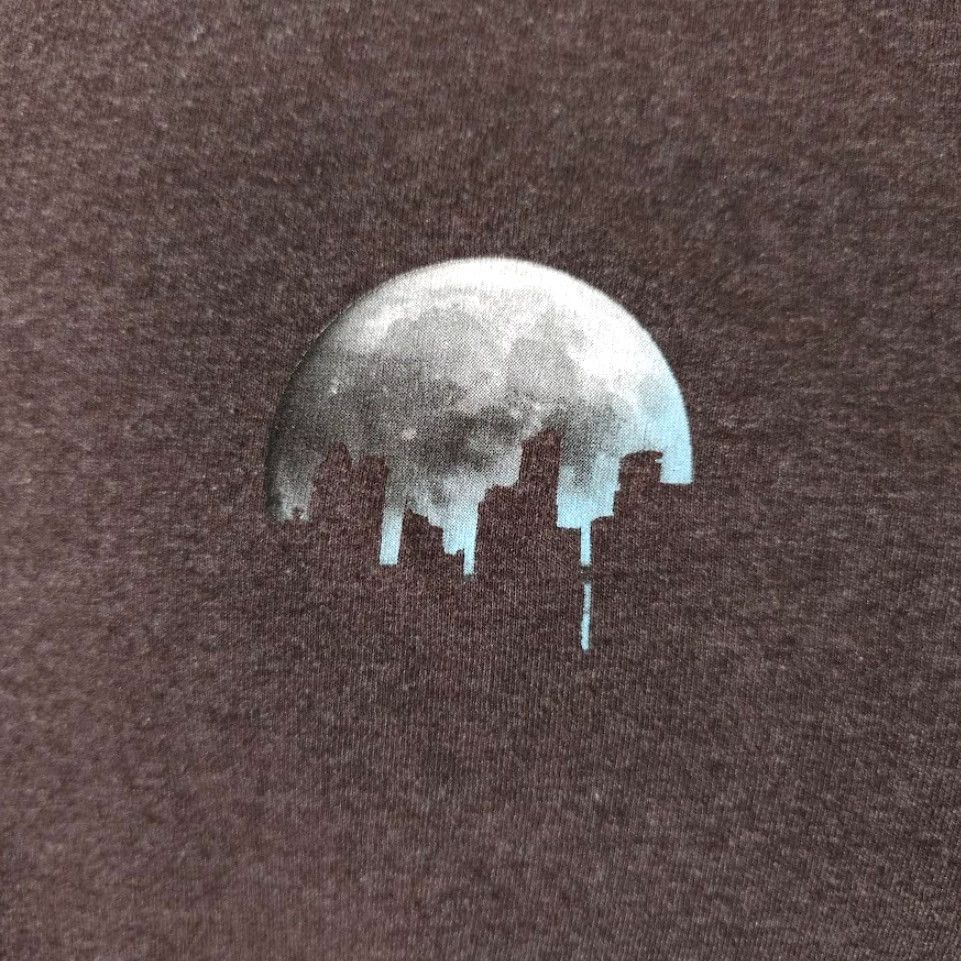 Vintage Urban Pipeline Moonlit City Skyline T-Shirt Mens Large Gray Cityscape Full Moon Night Chicago Vintage: No Size US L / EU 52-54 / 3 - 3 Thumbnail