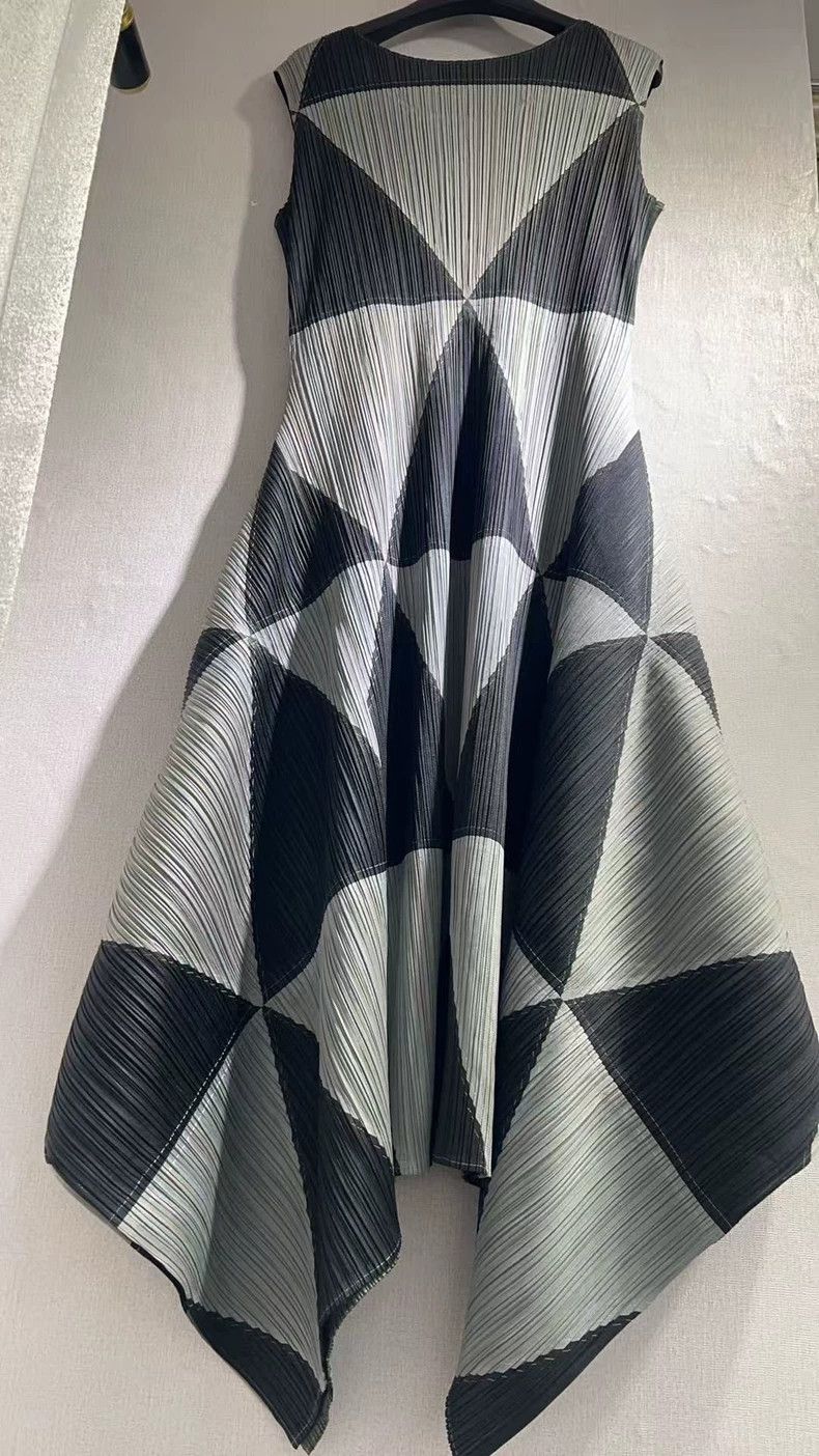 Issey Miyake Issey Miyake size:3 Retro black geometric pleated big hem Size S / US 4 / IT 40 - 5 Thumbnail
