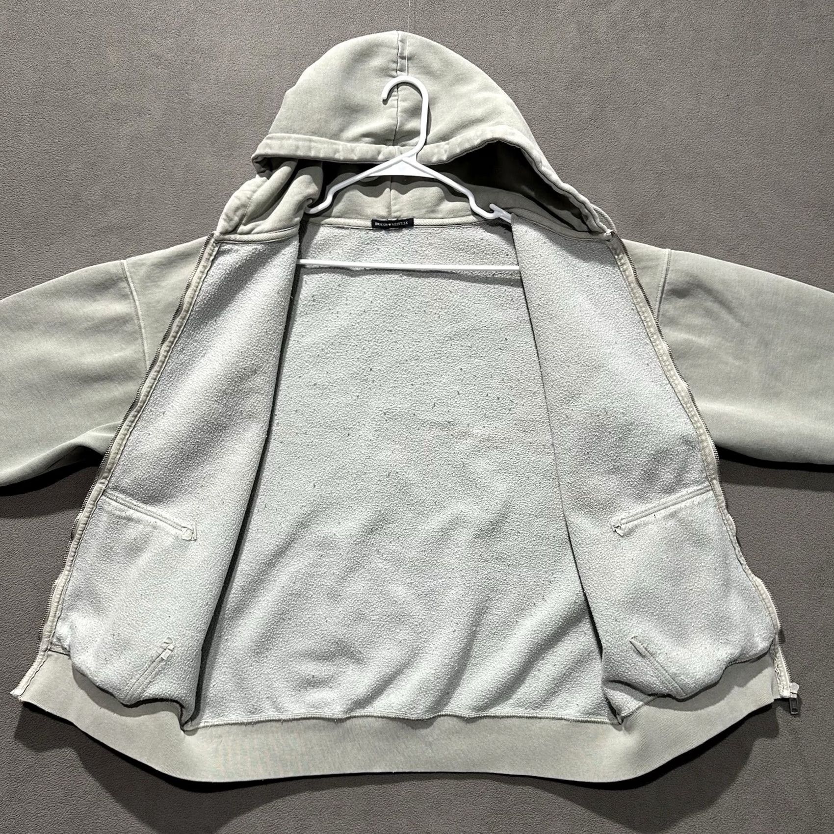 Brandy Melville Brandy Melville Sweatshirt Womens One Size Light Green/Gray Heavy Oversized GUC Size ONE SIZE - 3 Thumbnail