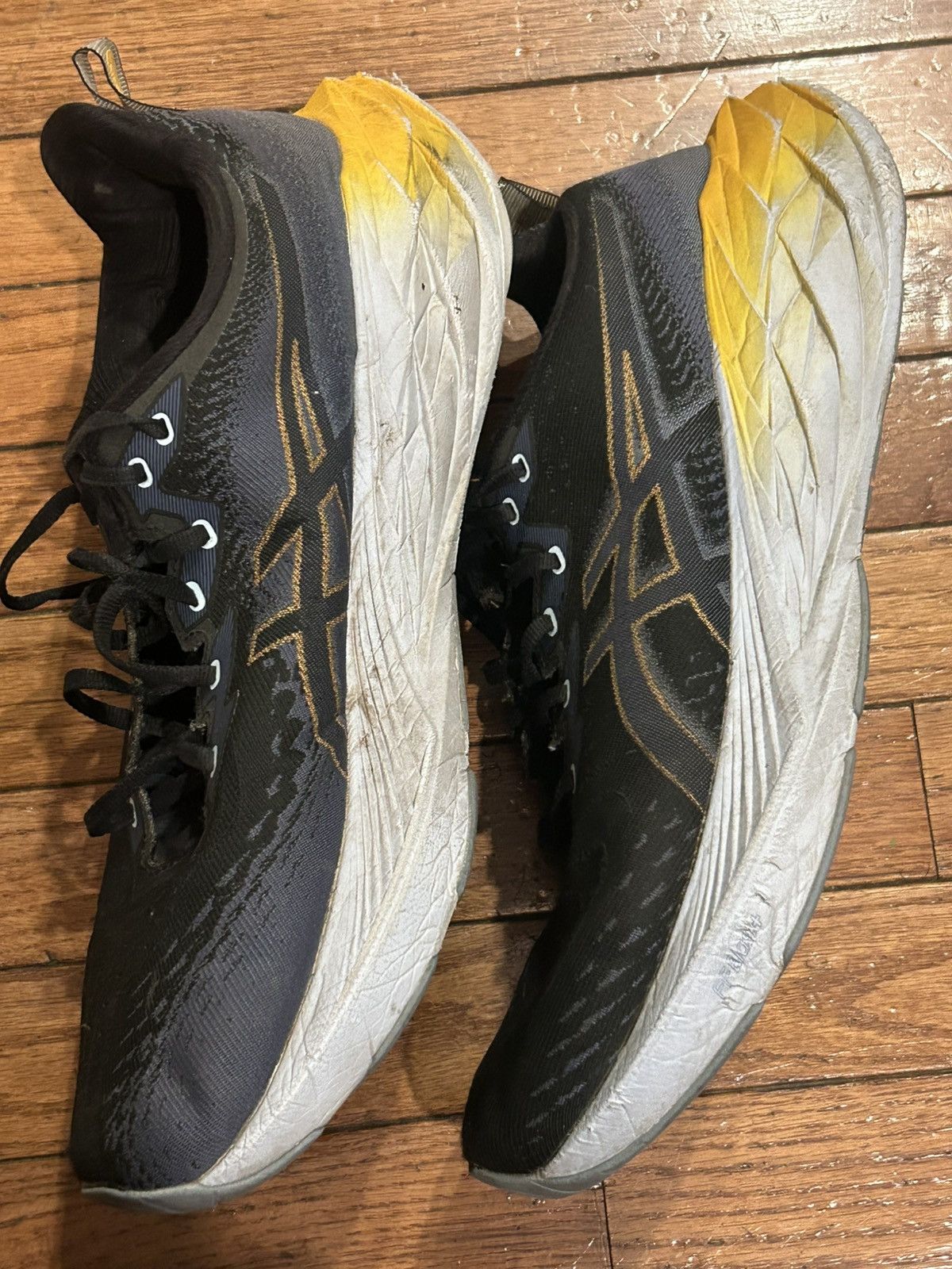 Asics ASICS Men's NOVABLAST 4 Running Shoes, Size US 13 / EU 46 - 4 Thumbnail