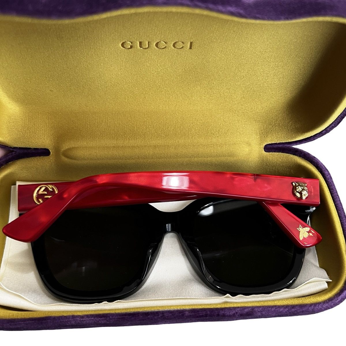 Gucci GUCCI Cat-Eye Sunglasses Red/Black (GG0029SA) Size ONE SIZE - 10 Thumbnail