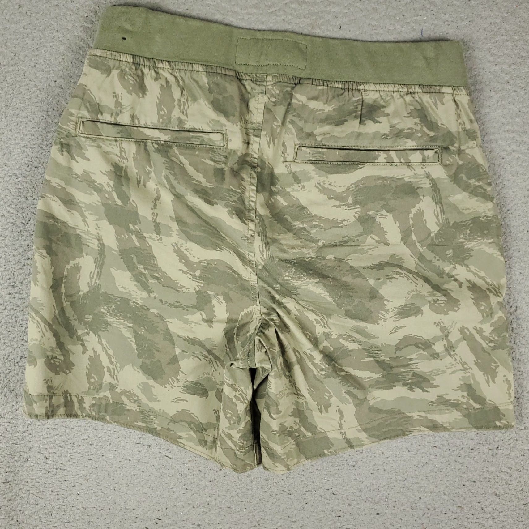 Abercrombie & Fitch Abercrombie & Fitch Shorts Mens XS Green Camo Active Lace Tie Short Size US 27 - 7 Thumbnail