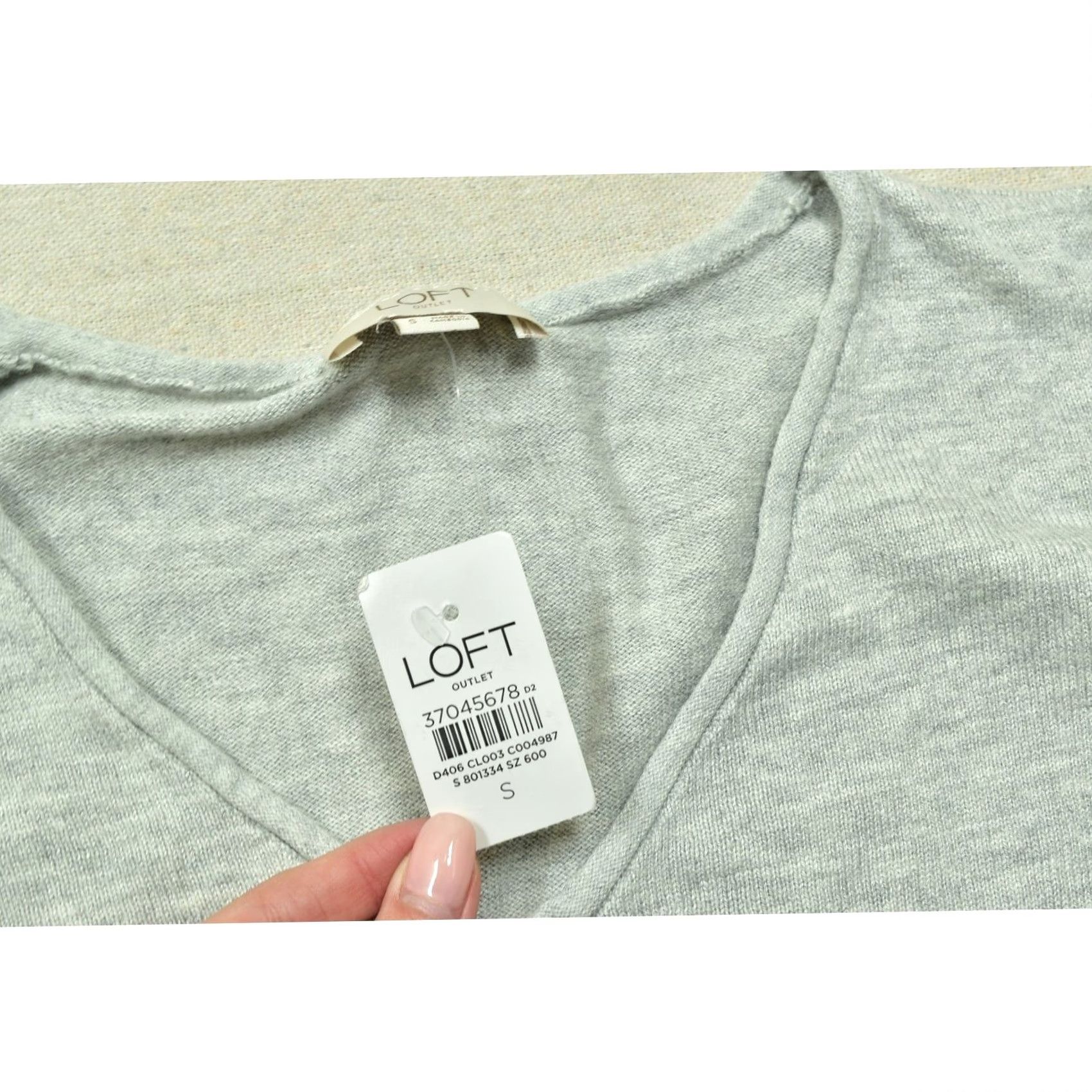 Loft LOFT Women S Gray V-Neck Long Sleeve Ribbed Hem Pullover Sweater NWT Size S / US 4 / IT 40 - 7 Thumbnail