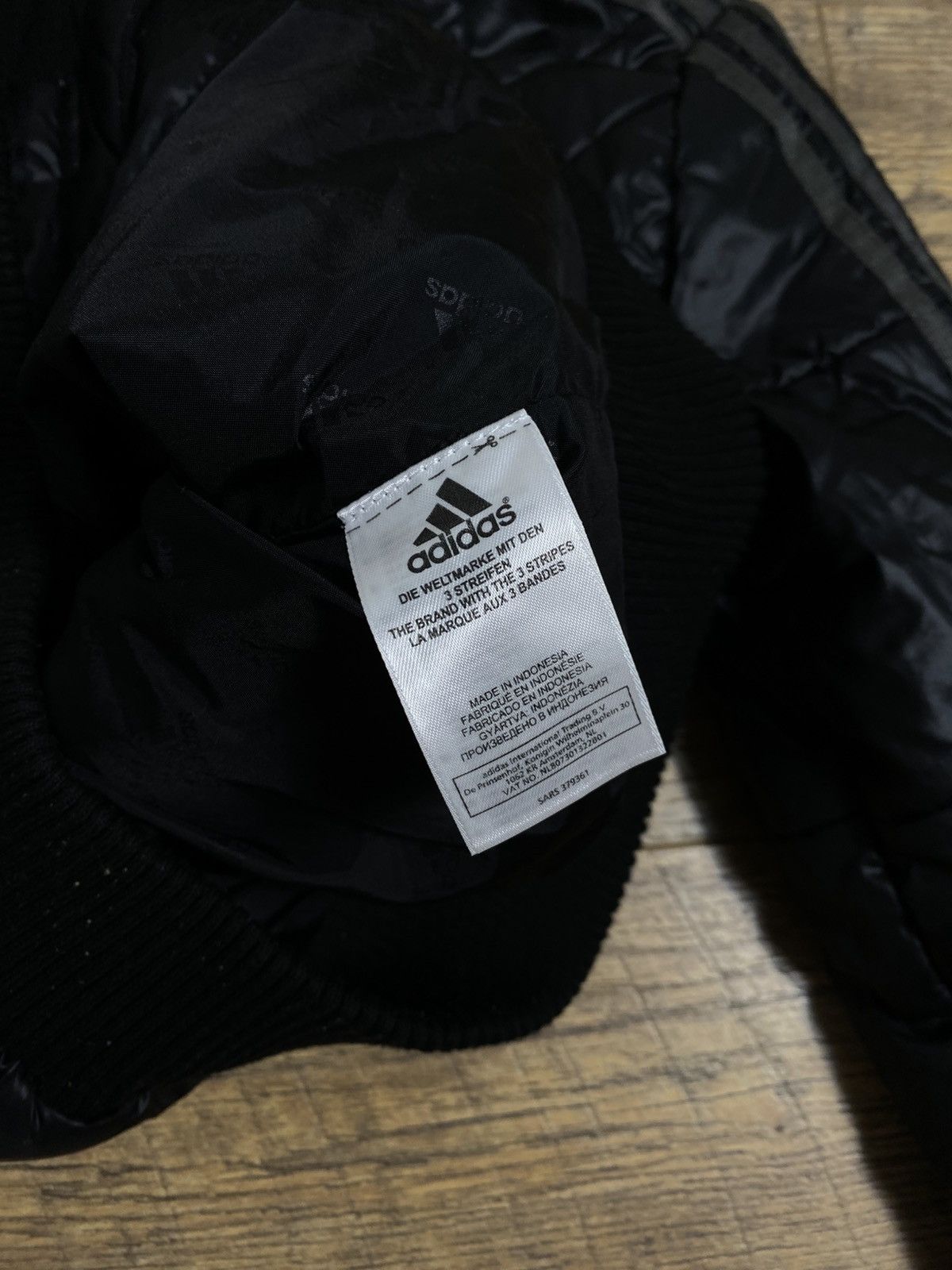 Adidas Adidas Black Puffer Jacket Gold Hardware 3-Stripes M Size M / US 6-8 / IT 42-44 - 10 Thumbnail