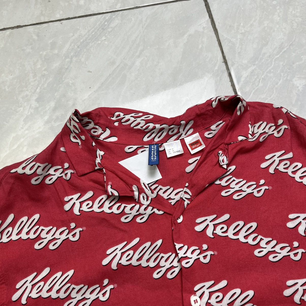 H&M H&M x Vintage kellogs open collar shirt Size US M / EU 48-50 / 2 - 3 Thumbnail
