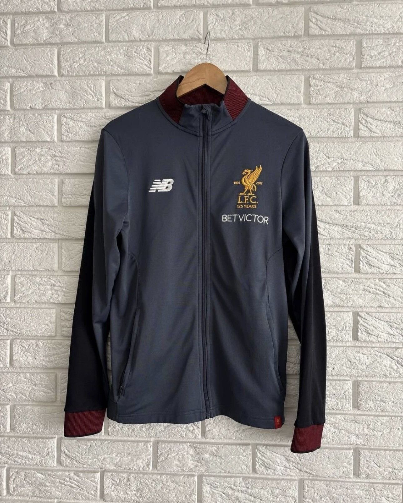 New Balance Liverpool New Balance 2017/2018 training track jacket Size US S / EU 44-46 / 1 - 2 Thumbnail