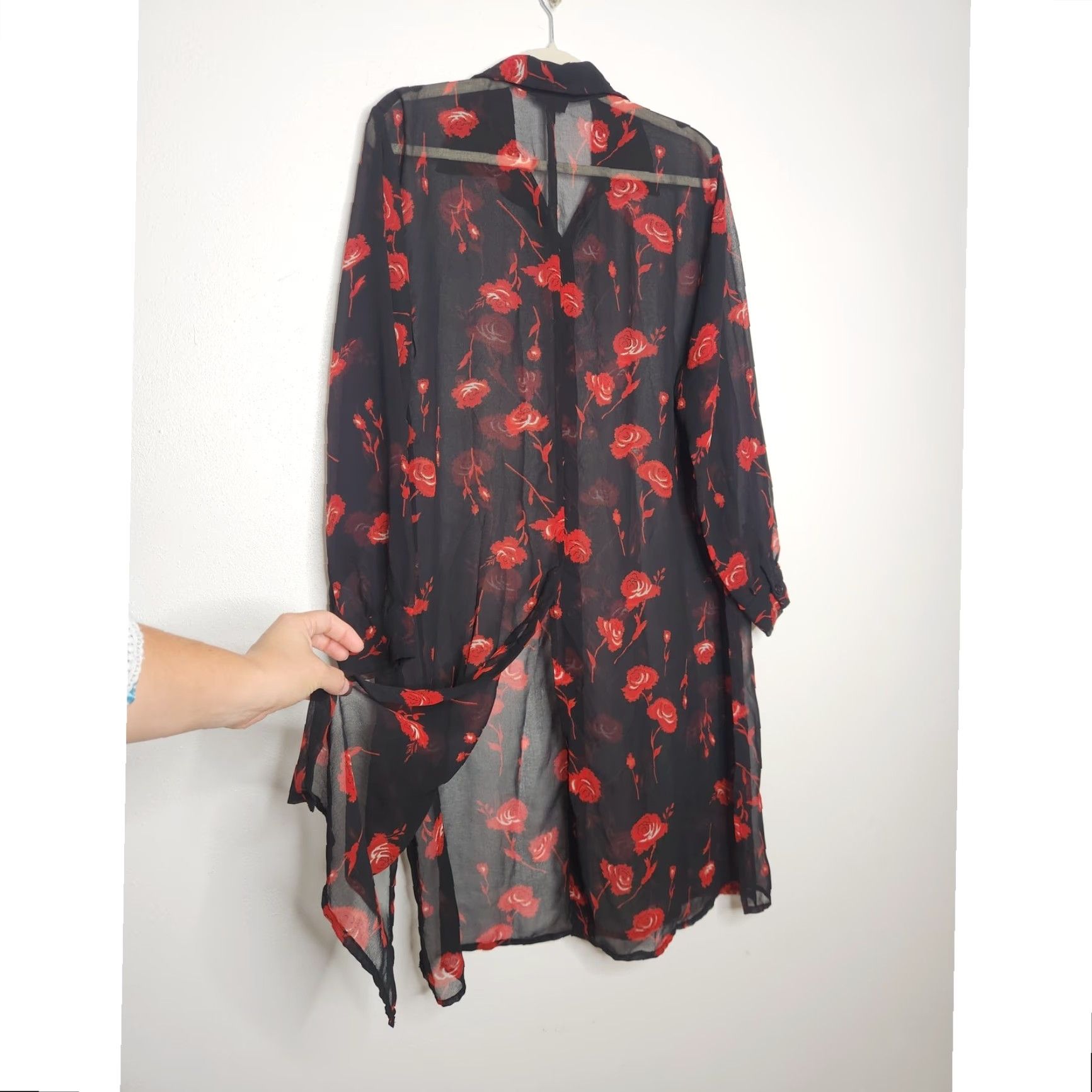 Vintage VINTAGE Black Zero Zero Shirt 1X Button-Up Women 2Pits 41 Length Nature Roses Art Duster Emo Goth Fall Autumn Vintage Size XL / US 12-14 / IT 48-50 - 5 Thumbnail