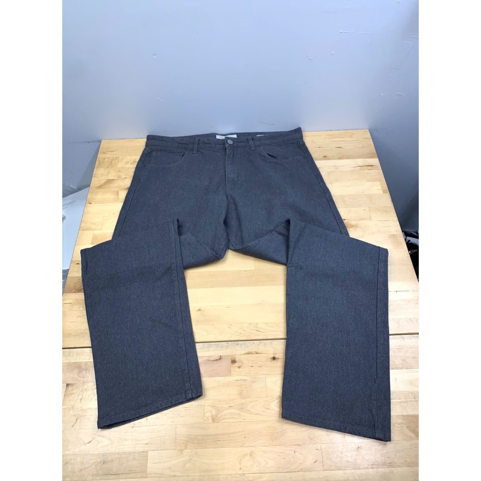 Calvin Klein Calvin Klein Jeans Men 36x30.5/36 Gray Cotton Blend 5-Pocket Straight Zip Solid Logo Casual Denim Size US 36 / EU 52 - 5 Thumbnail