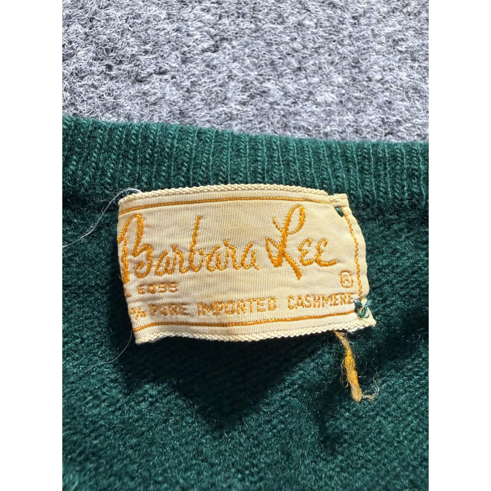 Lee VINTAGE Barbara Lee Cardigan Sweater Green XS/S 1950s Cashmere Pearl Buttons Womens Rockabilly Size XS / US 0-2 / IT 36-38 - 3 Thumbnail