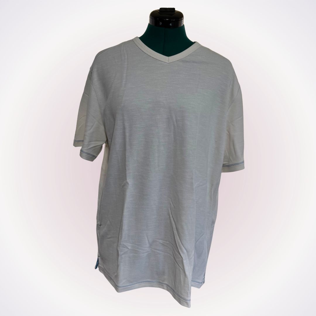 Tommy Bahama Tommy Bahama Sport Cream V-Neck Tee | Sz M Size US M / EU 48-50 / 2 - 1 Thumbnail