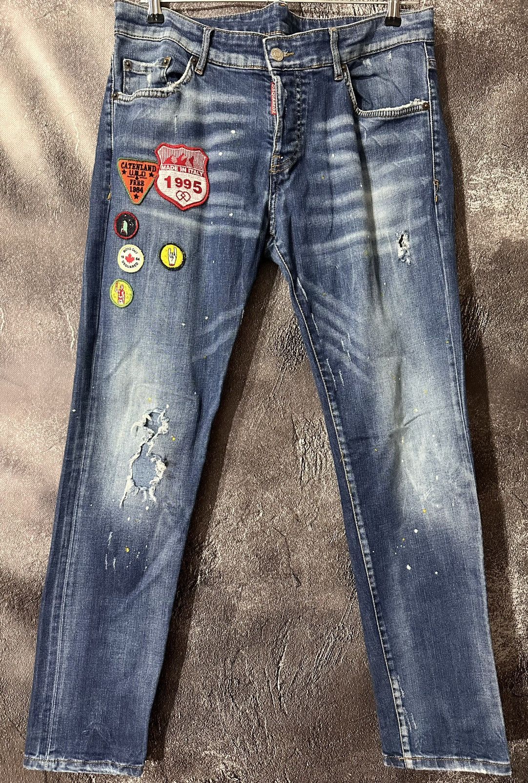 Dsquared2 Vintage Dsquared2 Boys Out Distressed Denim Jeans Size US 37 - 1 Thumbnail