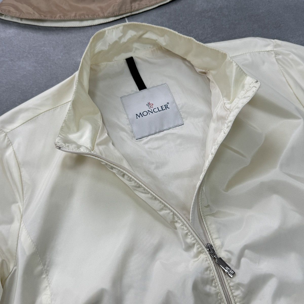 Moncler Authentic Moncler Piren Women Jacket Size 0 (S) Size S / US 4 / IT 40 - 10 Thumbnail