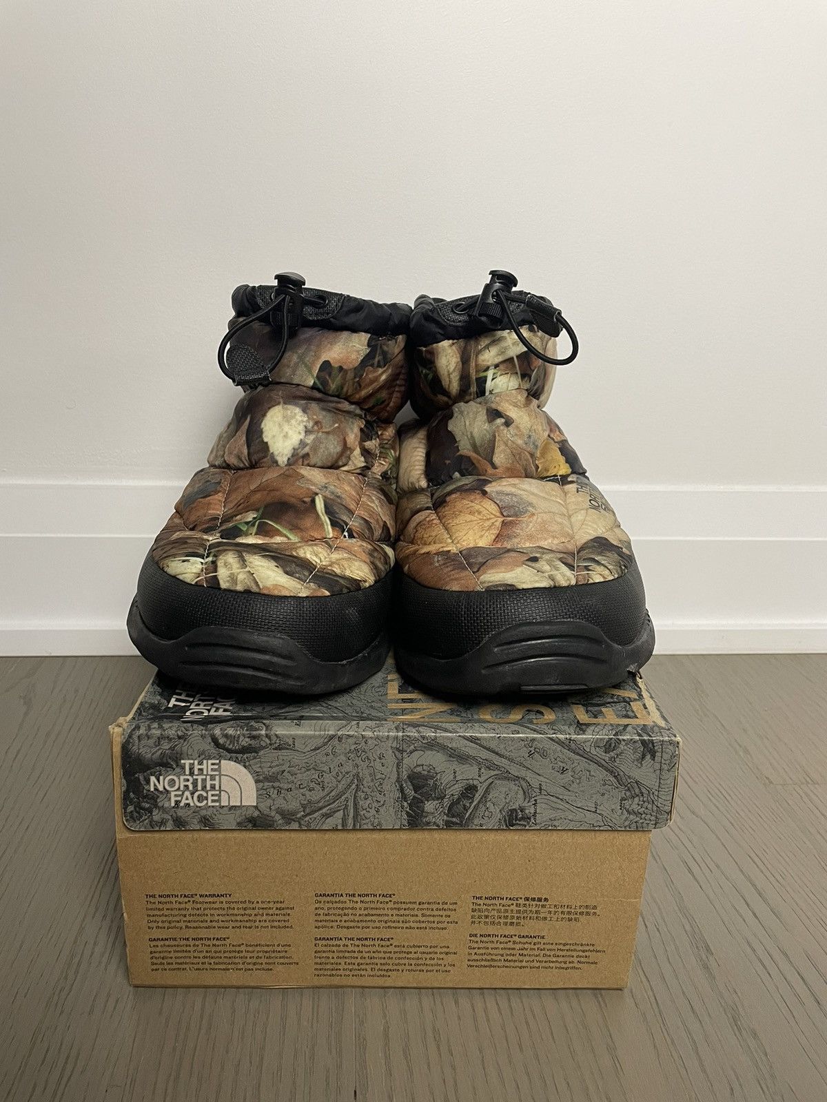 Supreme × The North Face TNF Leaves Nuptse Boots Size US 11 / EU 44 - 2 Thumbnail