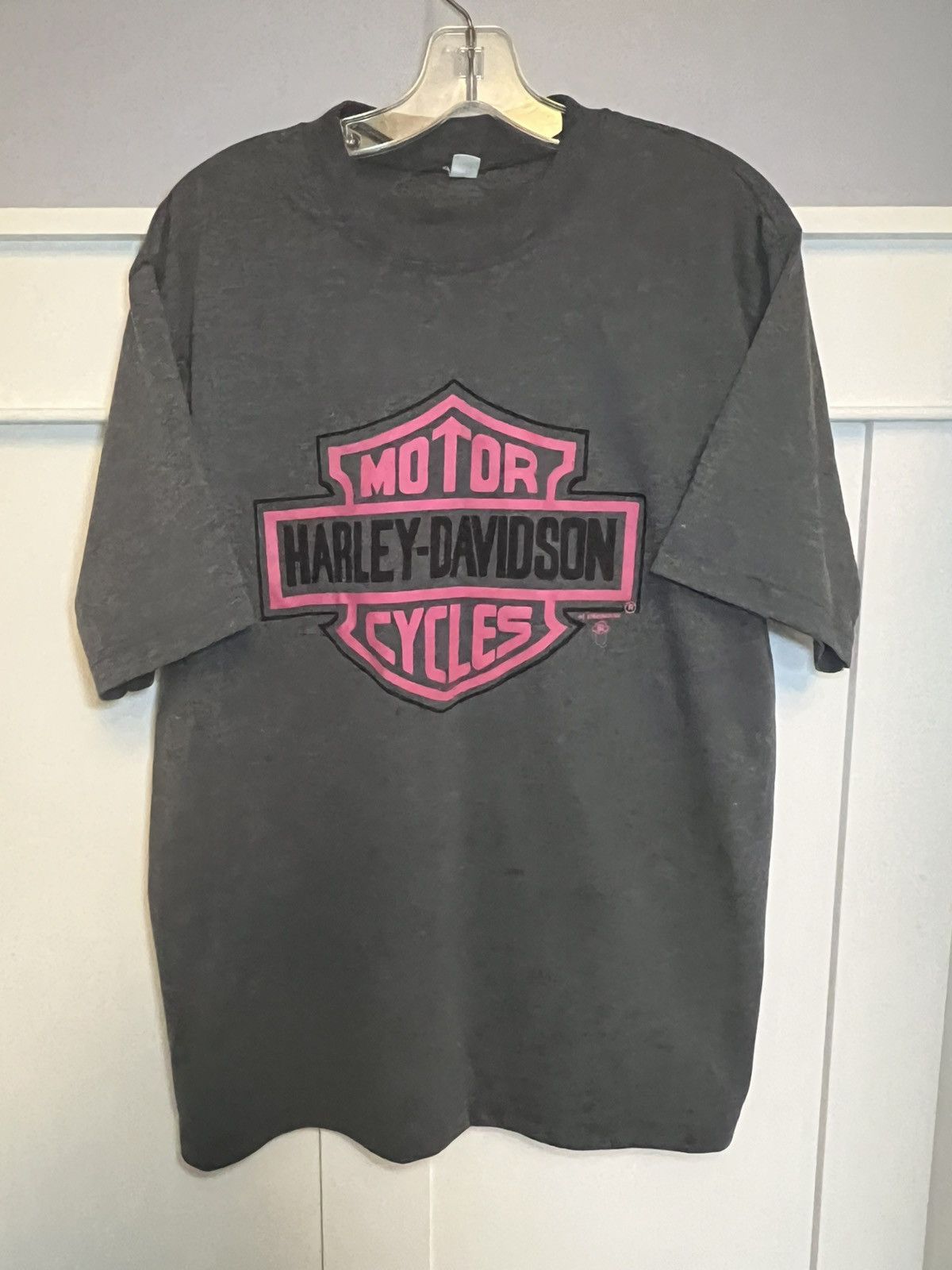 Harley Davidson Vintage Harley Davidson large pink logo t-shirt Size US XL / EU 56 / 4 - 1 Thumbnail