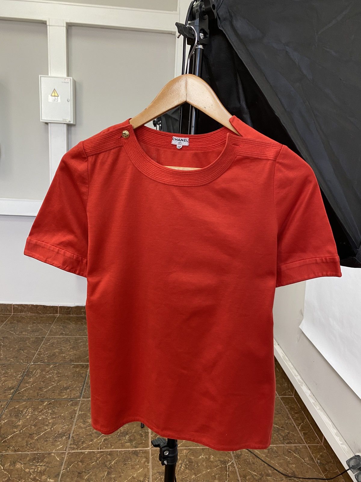 Chanel 🇫🇷 Vintage 80s Chanel T-Shirt Made in France Size S / US 4 / IT 40 - 1 Thumbnail
