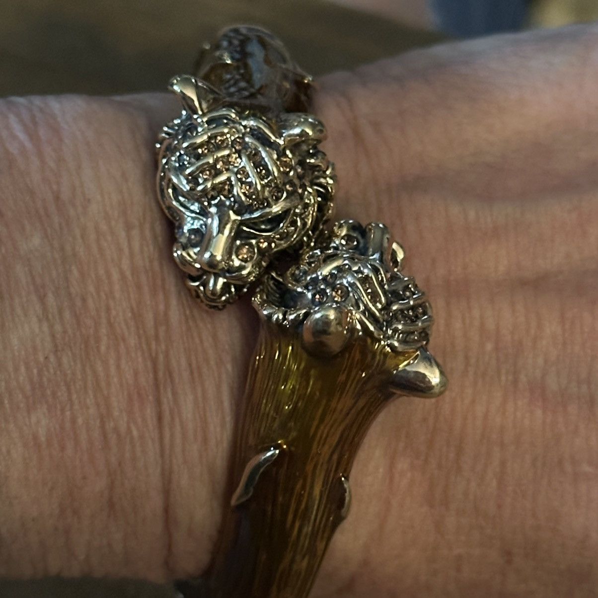 Vintage Vintage JC Thailand lions head hinged wrap bangle bracelet Size ONE SIZE - 6 Thumbnail
