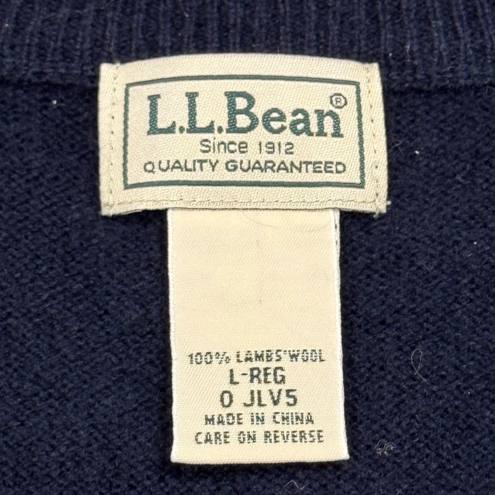 Vintage VINTAGE L.L. BEAN 100% LAMBSWOOL PULLOVER VEST MENS L NAVY BLUE SOLID PREPPY 90s Size US L / EU 52-54 / 3 - 2 Thumbnail