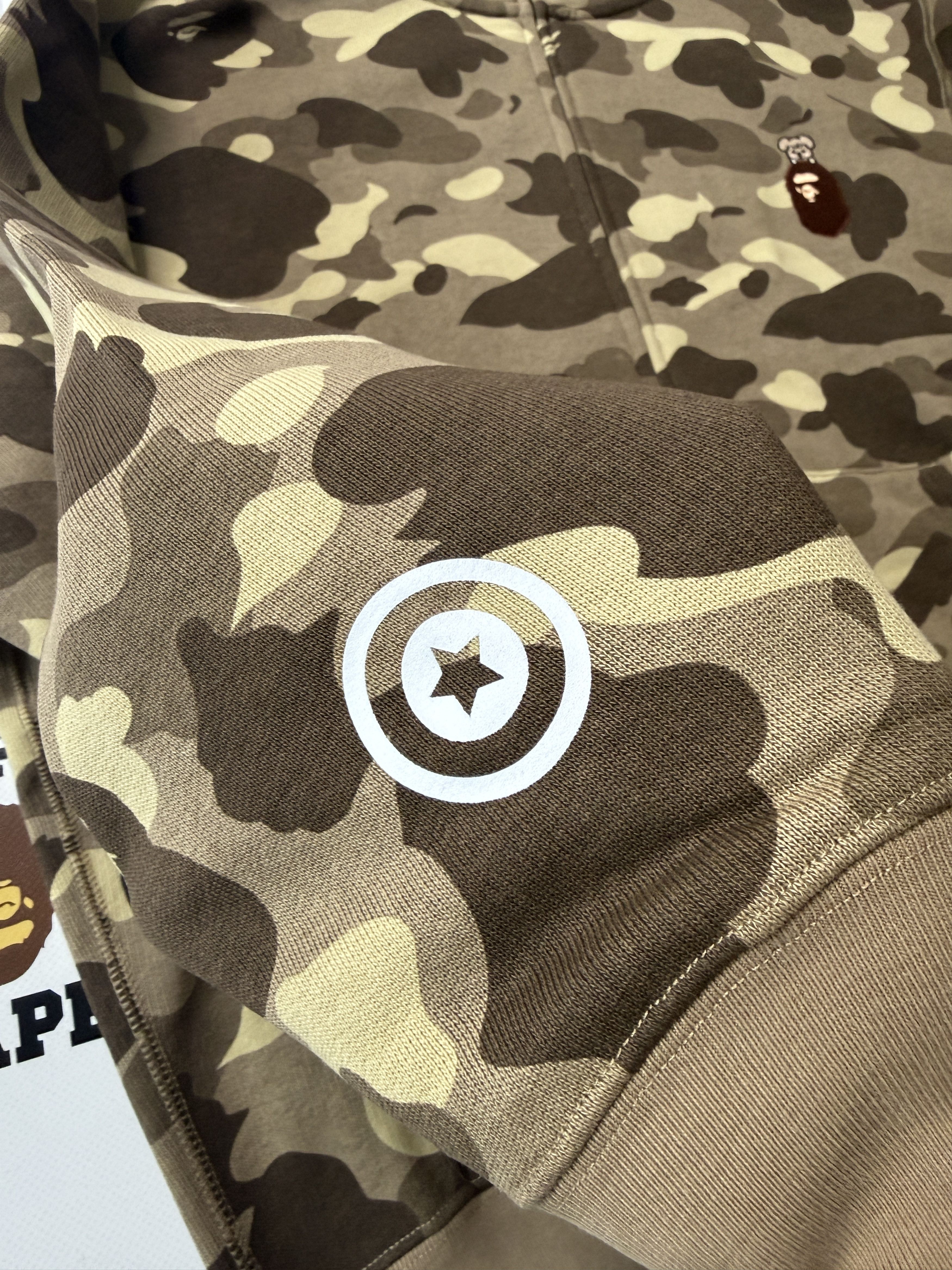 Bape BAPE X STRAYKIDS PUPPYM SHARK FULL ZIP HOODIE Size US S / EU 44-46 / 1 - 13 Thumbnail