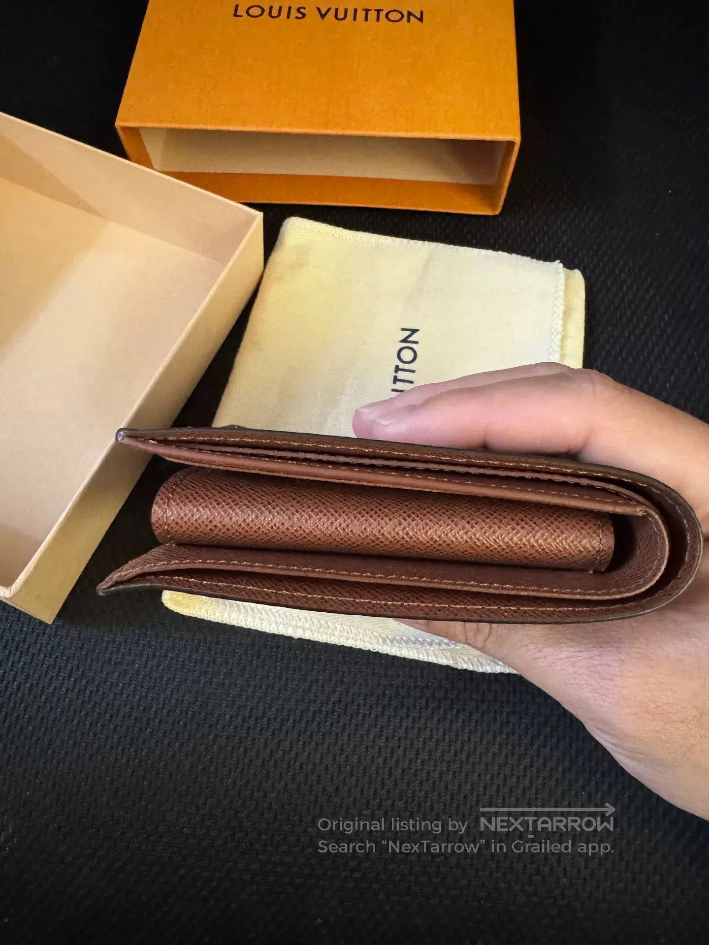 Louis Vuitton louis vuitton monogram wallet. Size ONE SIZE - 4 Thumbnail