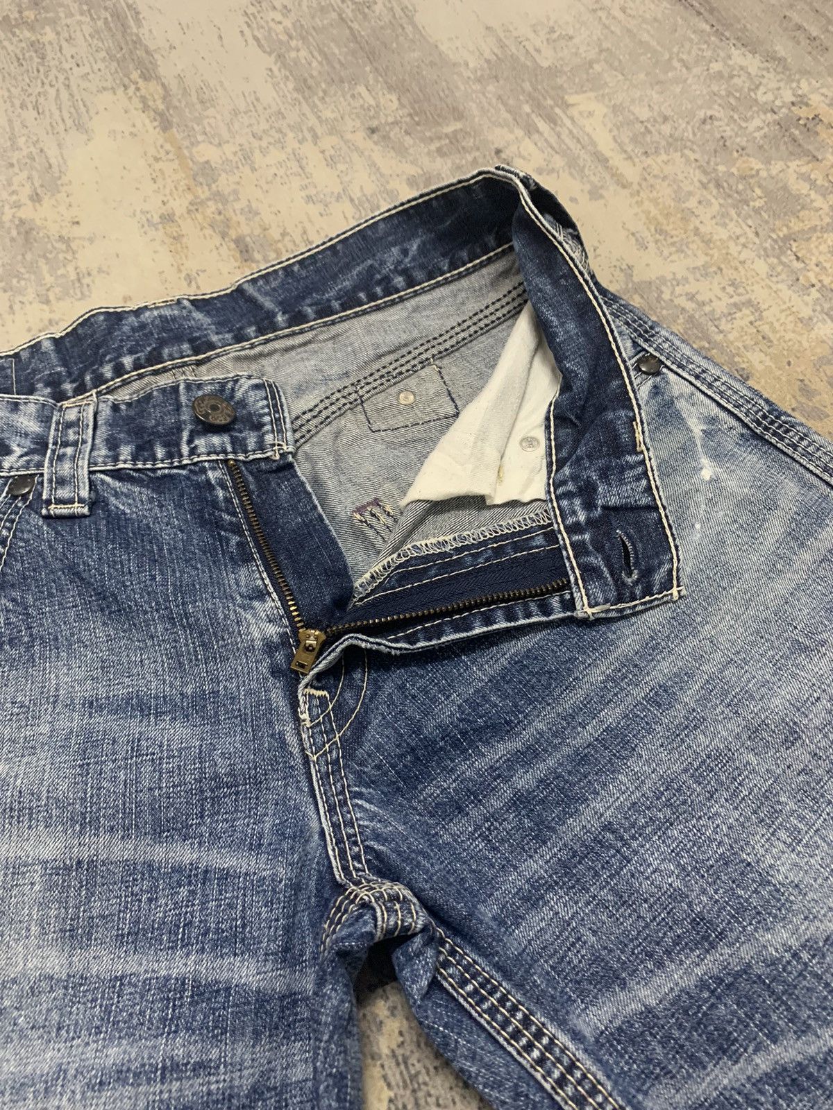 Levi's Vintage Levis 503 Buckle Back Distressed Denim Jeans 33x32 Size US 33 - 9 Thumbnail