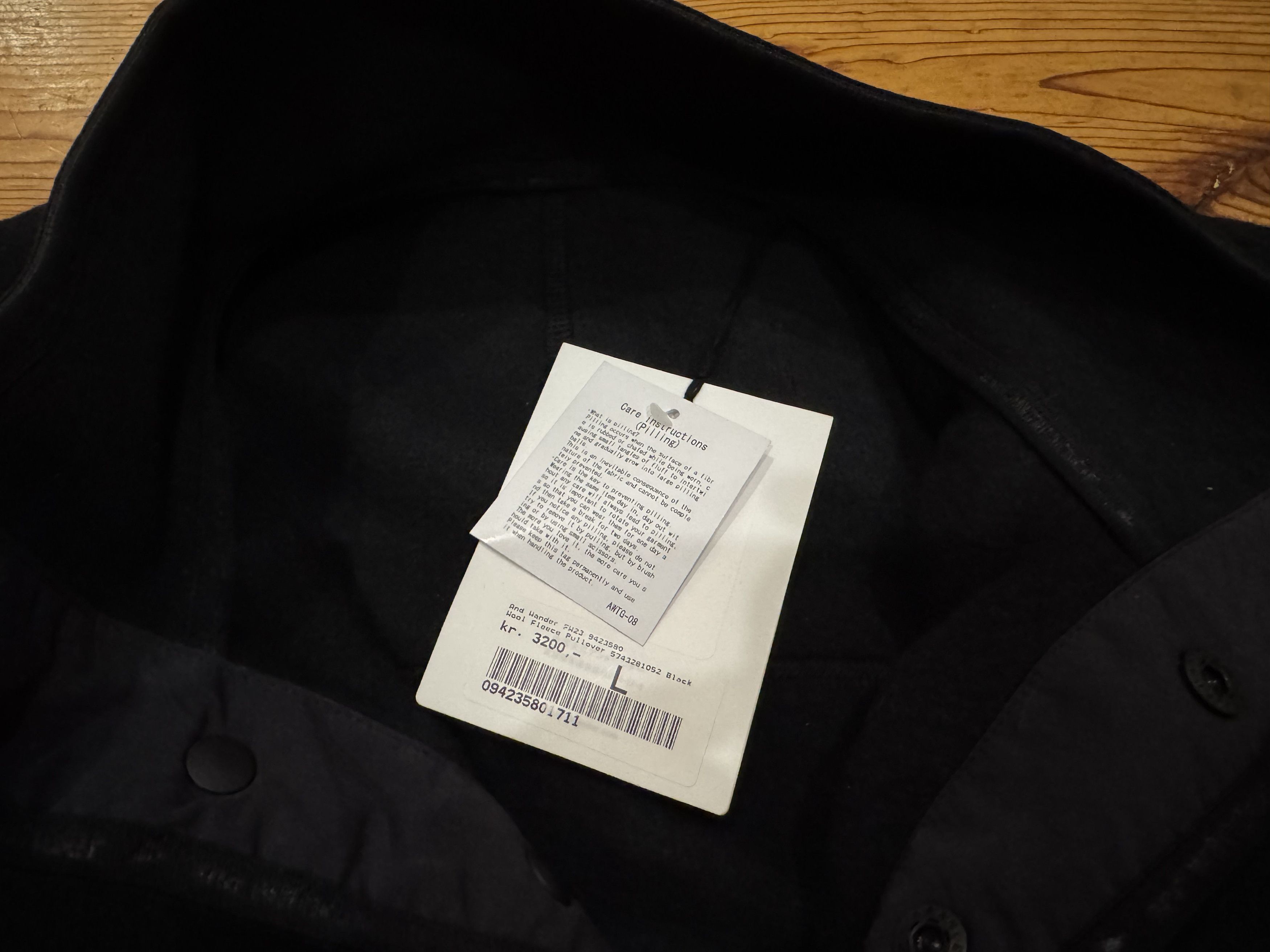And Wander And Wander Woold Fleece Pulover Black sz. L Size US L / EU 52-54 / 3 - 5 Thumbnail