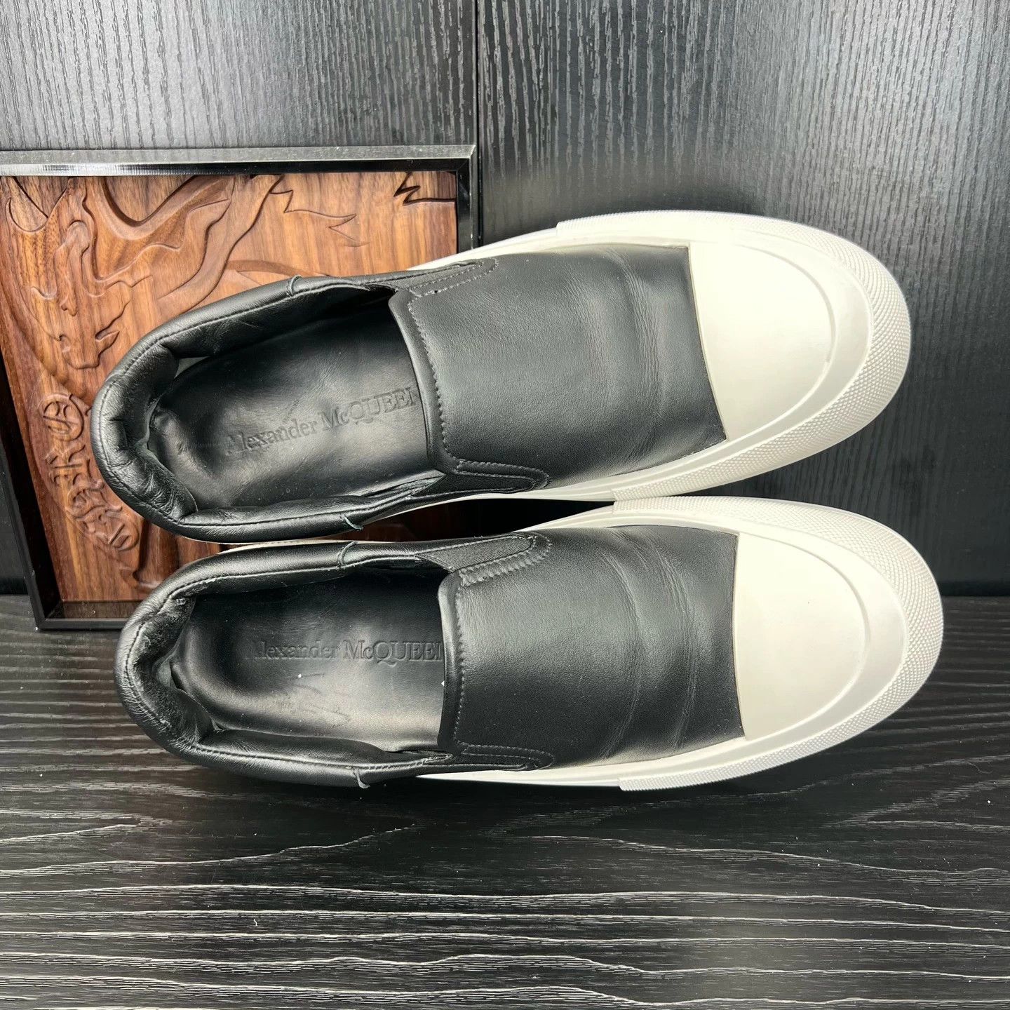 Alexander McQueen Alexander McQueen Deck Black & White Size US 7 / EU 40 - 3 Thumbnail