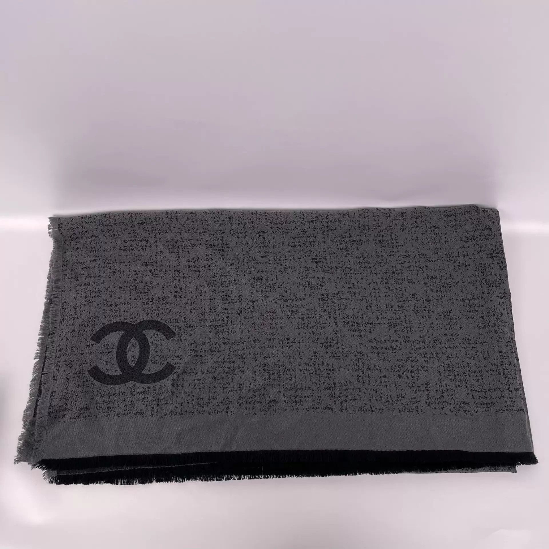 Chanel Chanel Black Silk Shawl Size ONE SIZE - 8 Thumbnail