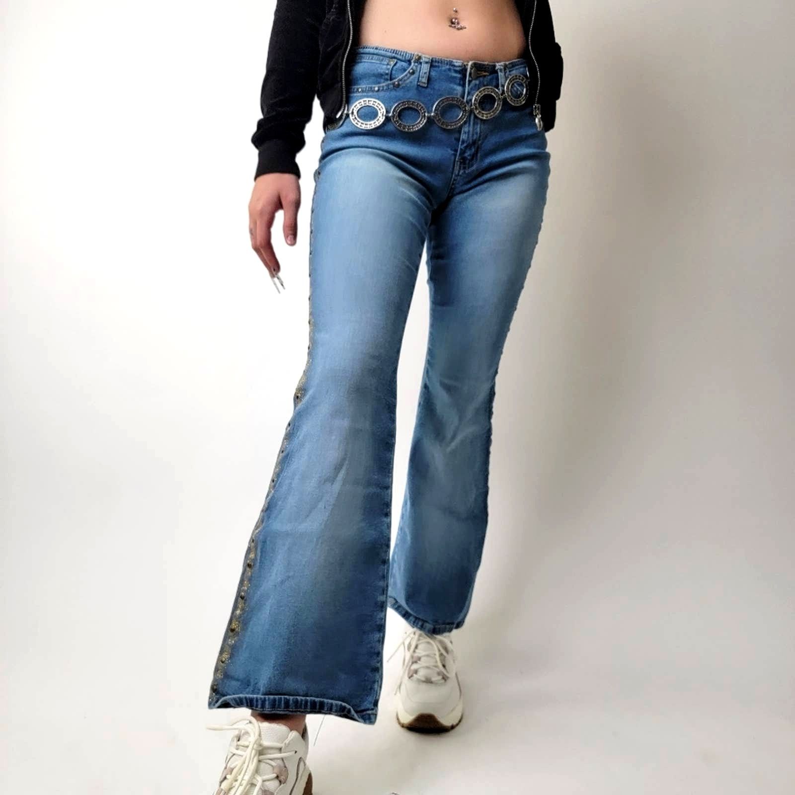 Vintage Vintage Y2K Angels Flare seamless low rise light wash Jeans Size 28" / US 6 / IT 42 - 4 Thumbnail