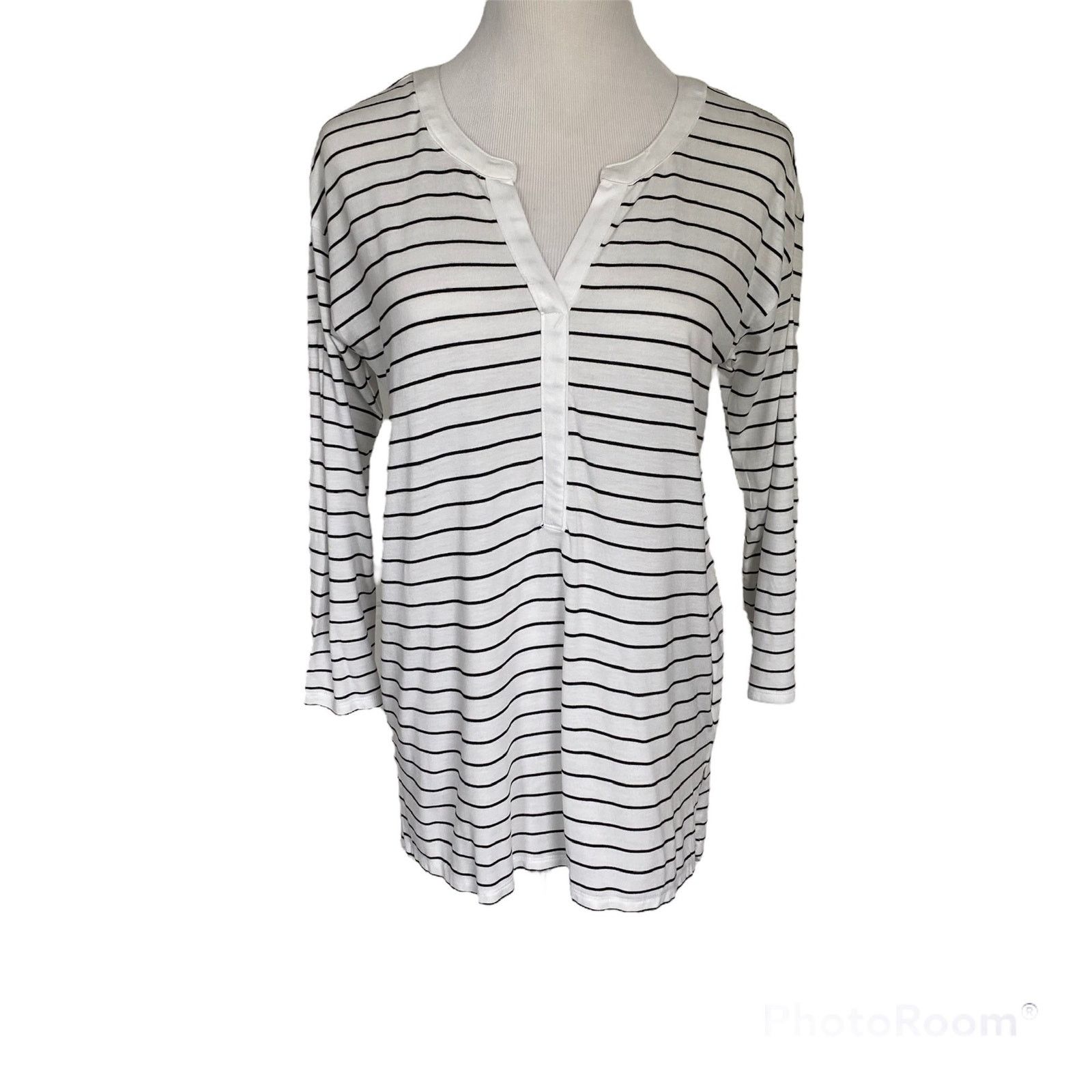 Old Navy NEW Old Navy S Long Sleeve V-Neck White Black Stripe Tunic Size S / US 4 / IT 40 - 1 Thumbnail