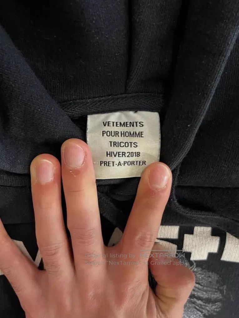 Vetements VETEMENTS Portrait sweatshirt Size US M / EU 48-50 / 2 - 3 Thumbnail