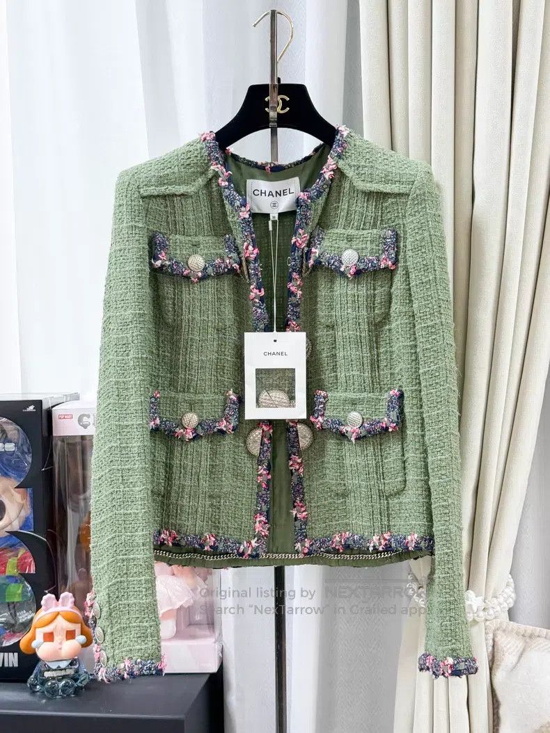 Chanel Chanel Four-pocket colorful floral rolled-edge tweed long- Size XS / US 0-2 / IT 36-38 - 1 Thumbnail