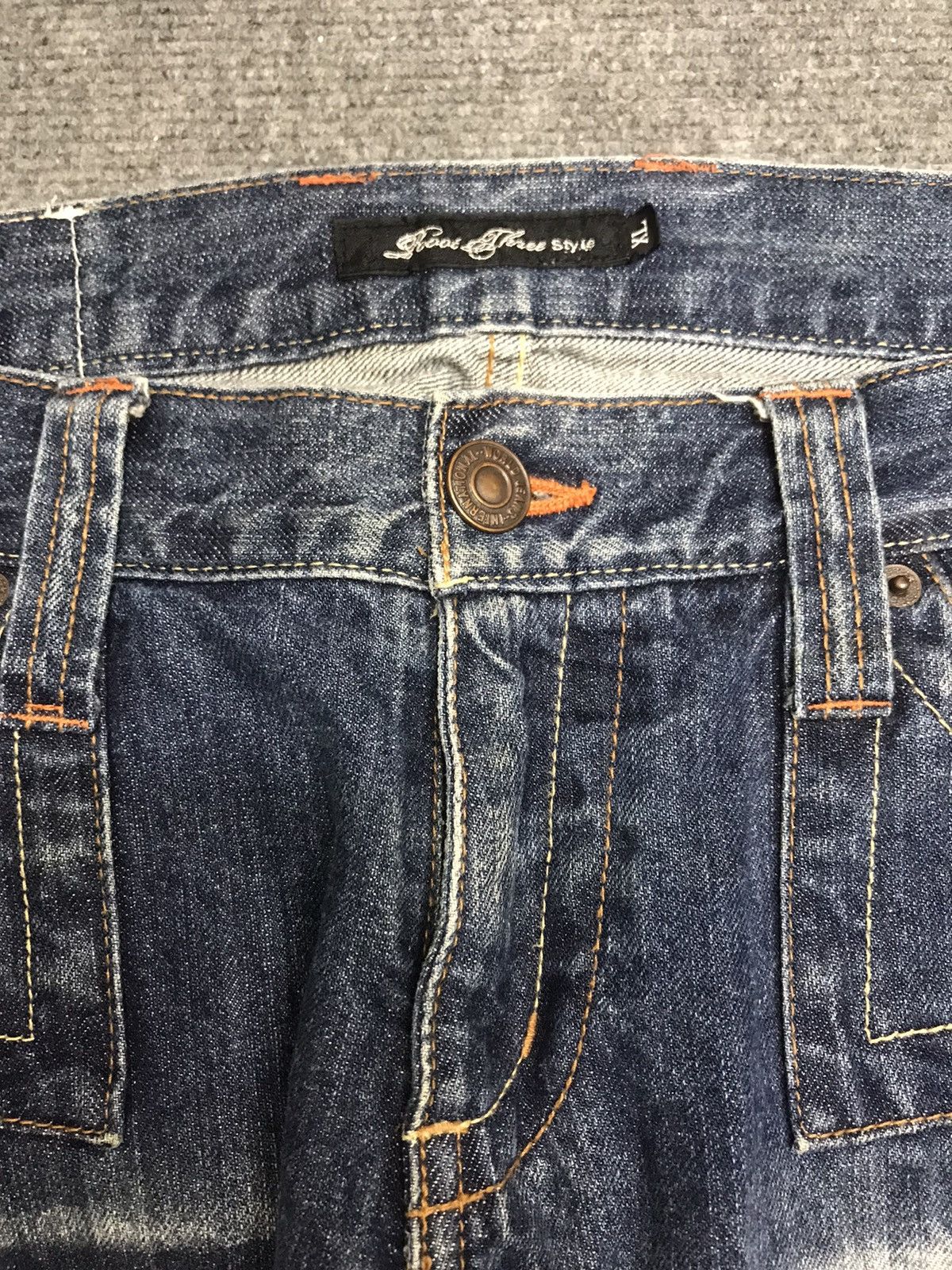 Japanese Brand 💥FLARE💥INSANE Root Three RARE FADES FLARE DENIM F446 Size US 36 / EU 52 - 3 Thumbnail