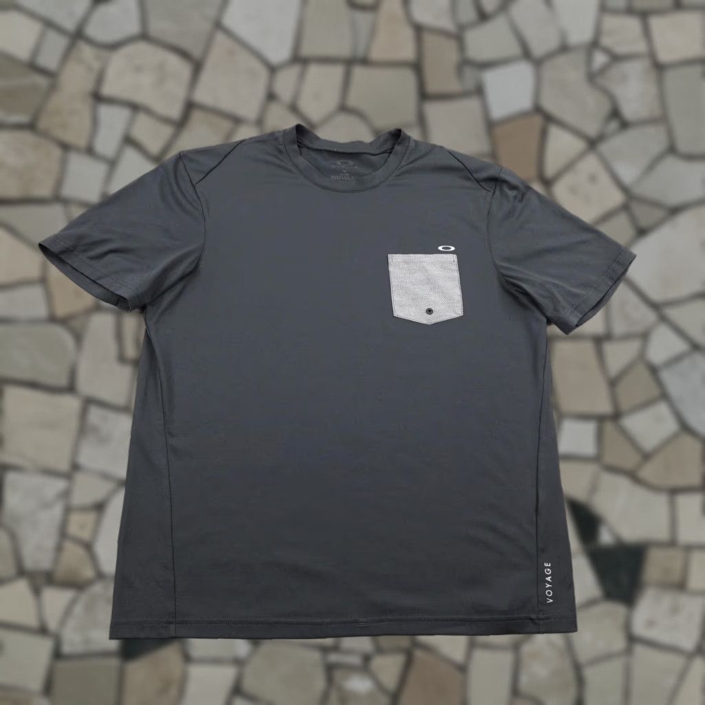 Oakley VINTAGE Oakley Voyage Pocket Hawaii Gray XL Shirt Men Performance Athletic Golf Hiking Size US XL / EU 56 / 4 - 1 Thumbnail
