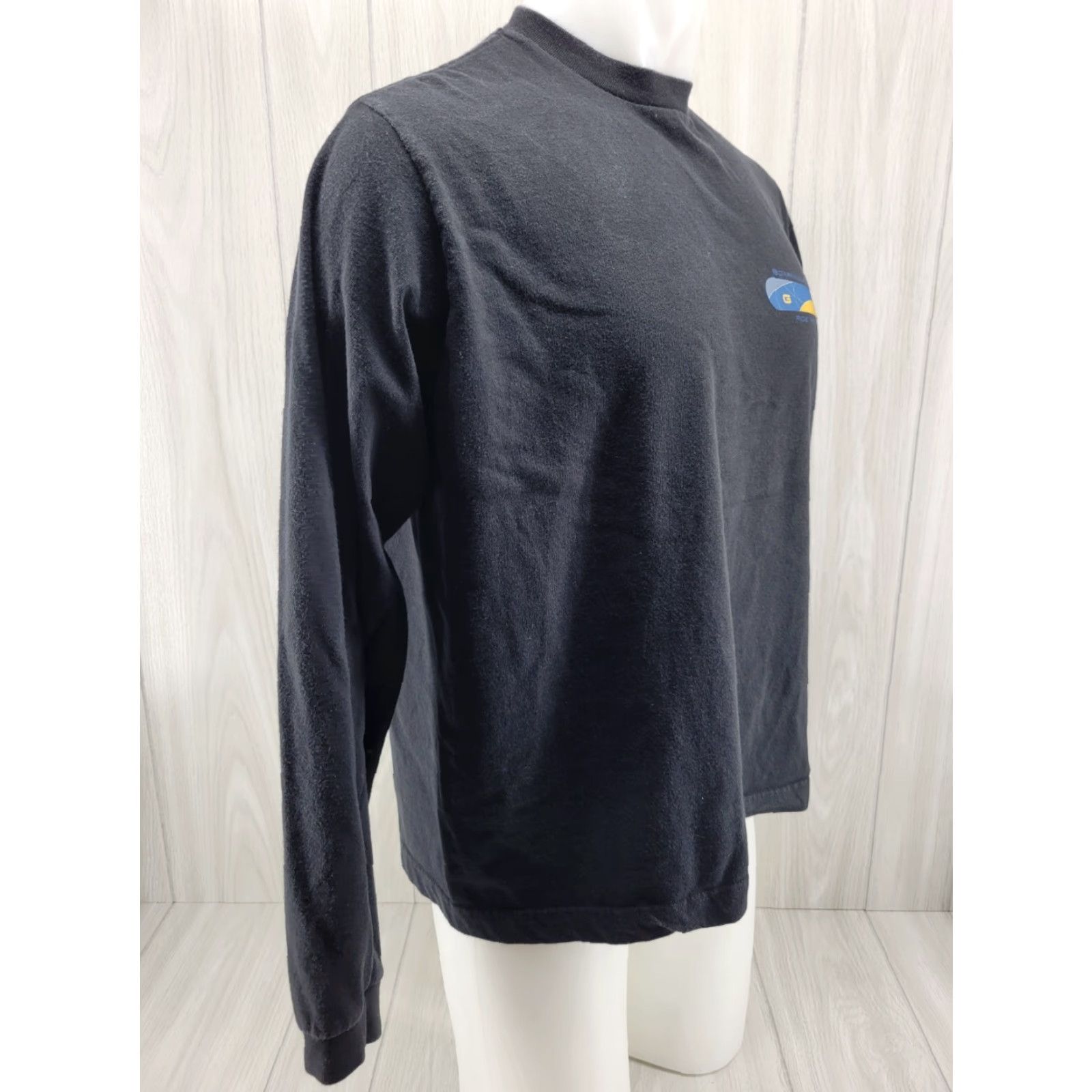 Gap Gap T-Shirt Long Sleeve Size Small Black 100% Cotton Crew Neck Relaxed Men 90s Vintage Style Boarding Adventure Size US S / EU 44-46 / 1 - 5 Thumbnail