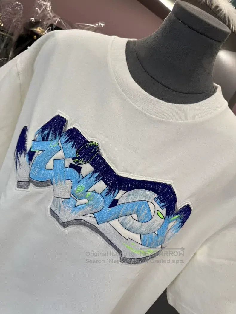 Louis Vuitton Louis Vuitton Alphabet Graffiti Embroidered Half Sleeve T- Size US XL / EU 56 / 4 - 5 Thumbnail